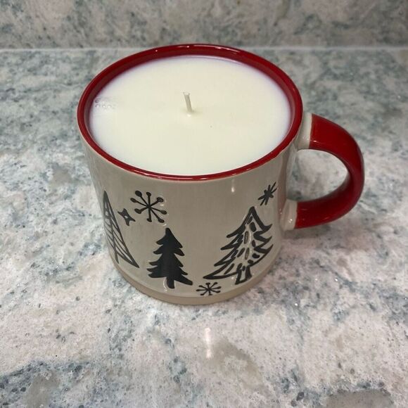 Christmas Tree Scented Candle - Picture 6 of 7